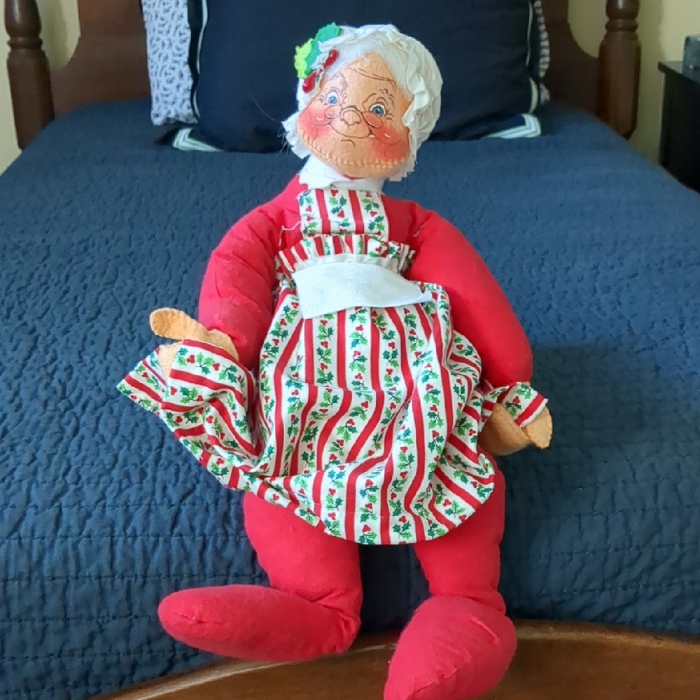 Annalee Mrs Claus Doll 1963